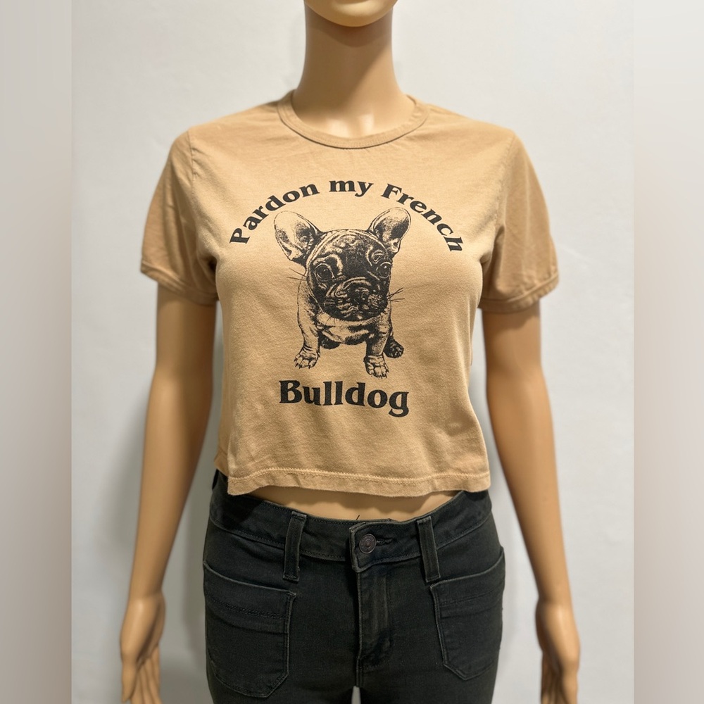Levi’s graphic  “Pardon my French Bulldog” short sleeve tee
